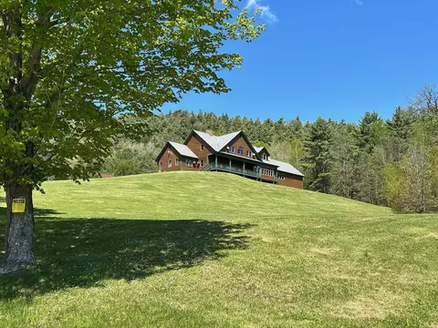 487 Stevens Pl, Newbury, VT 05051