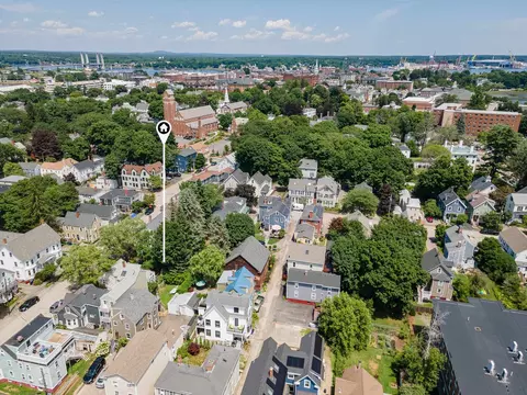 238 Austin St, Portsmouth, NH 03801