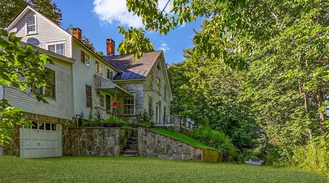 628 Townshend Rd, Grafton, VT 05146