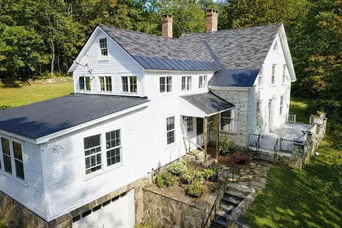 628 Townshend Rd, Grafton, VT 05146