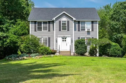 15 Spruce Ct, Hooksett, NH 03106