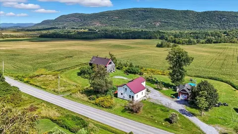 2845 Bristol Rd, Lincoln, VT 05443