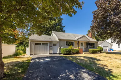 67 Hillcrest Dr, Portsmouth, NH 03801