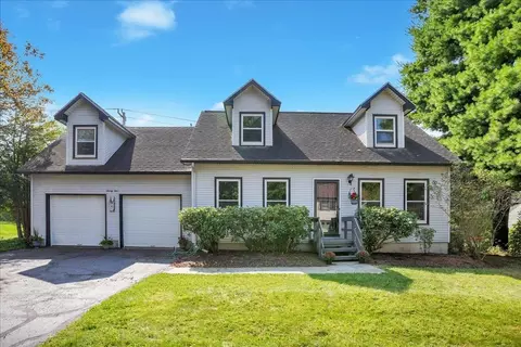 24 Derby Cir, South Burlington, VT 05403