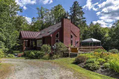 70 Hunter Ln, Jamaica, VT 05343