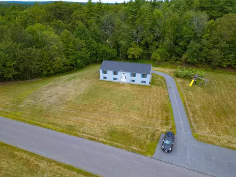 19 Johnson Meadow Rd #A & B, Hampstead, NH 03841