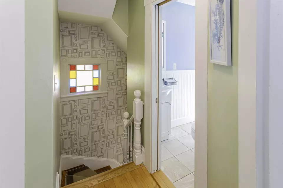 Entry Way - 281 Dennett St, Portsmouth, NH 03801 photo 5 of 5