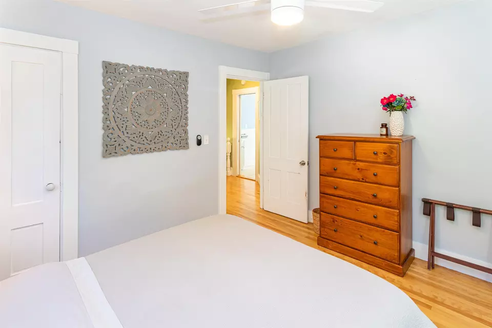 Bedroom - 281 Dennett St, Portsmouth, NH 03801 photo 4 of 5