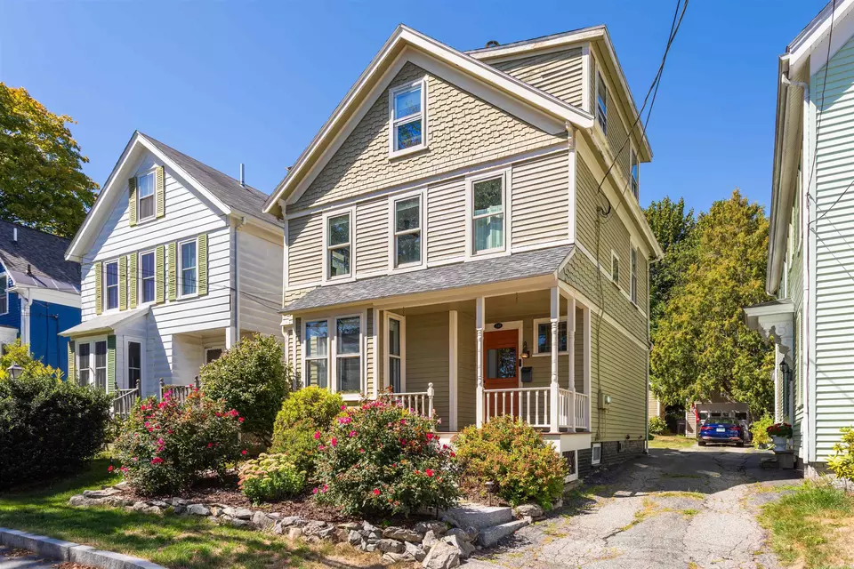 Exterior - 281 Dennett St, Portsmouth, NH 03801 photo 2 of 7