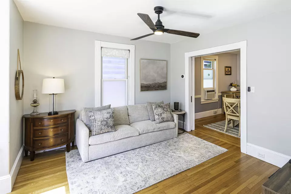 Living - 281 Dennett St, Portsmouth, NH 03801 photo 1 of 2