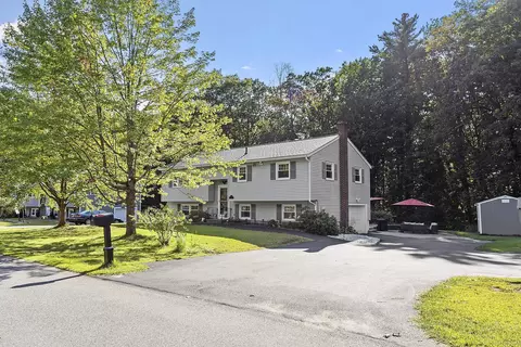 55 Bedard Ave, Derry, NH 03038