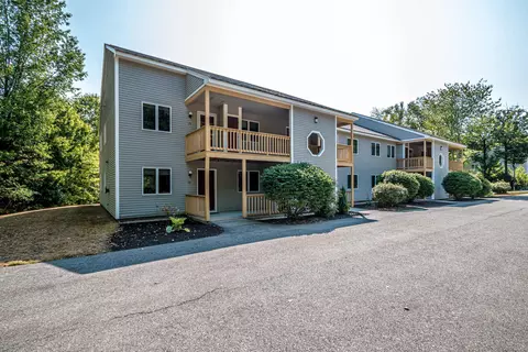 17 Purple Finch Rd #73, Conway, NH 03860
