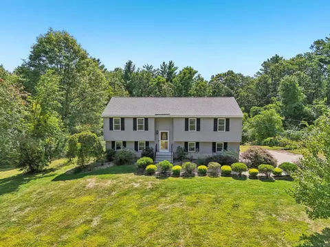 22 Depot Rd, Windham, NH 03087