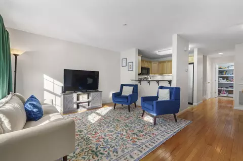 12 Steeple Chase Dr, Hampstead, NH 03841