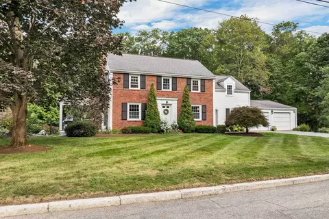 78 Shaw St, Manchester, NH 03104
