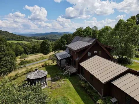2208 Backway Rd, Corinth, VT 05039
