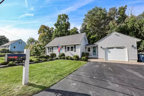 4 April Dr, Nashua, NH 03060
