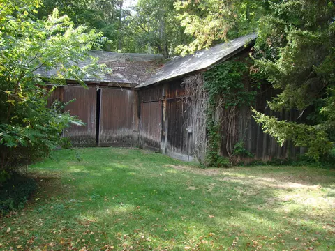 Exterior - 1441 E Main St, Poultney, VT 05764 photo 6 of 9