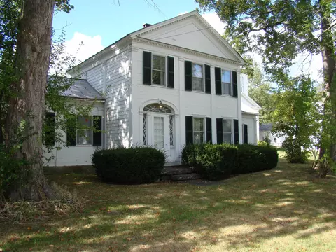 Exterior - 1441 E Main St, Poultney, VT 05764 photo 2 of 9