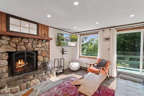 221 Highland Dr #27, Montgomery Center, VT 05471