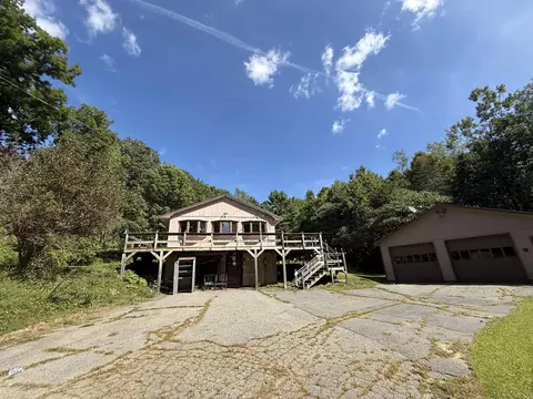 284 Flamstead Rd, Chester, VT 05143