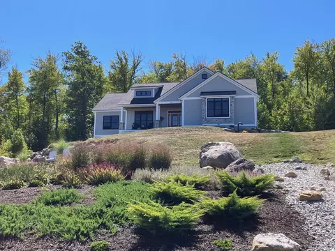 30 Holden Ln, Milford, NH 03055
