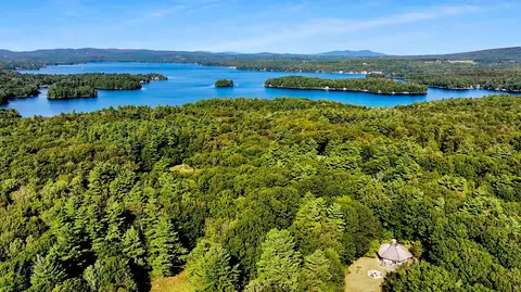 25 Fox Run Rd, Sunapee, NH 03782