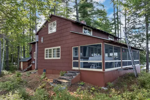 46 Laurel Island Ln, Holderness, NH 03245