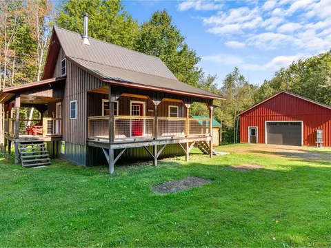 805 Deming Rd, Enosburg, VT 05450