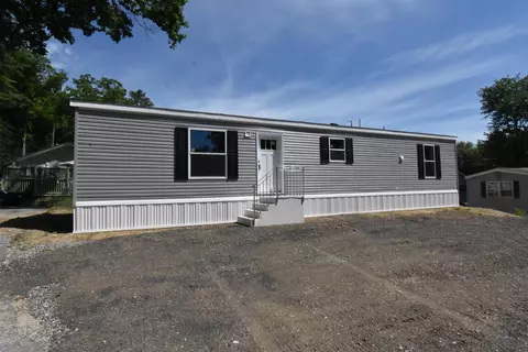 25 Schult St, Keene, NH 03431