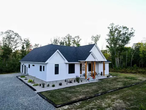 96 Ledgewood Ln, Brownfield, ME 04010