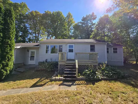4120 Middle Rd, Clarendon, VT 05759