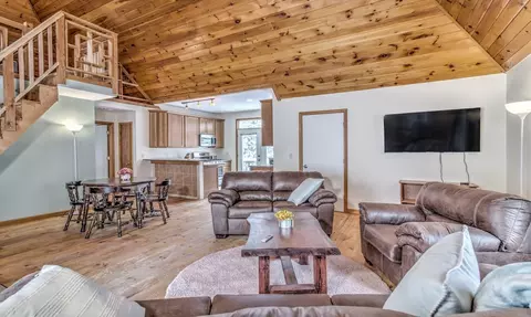Living - 288 Cedar Ln, Peru, VT 05152 photo 6 of 7