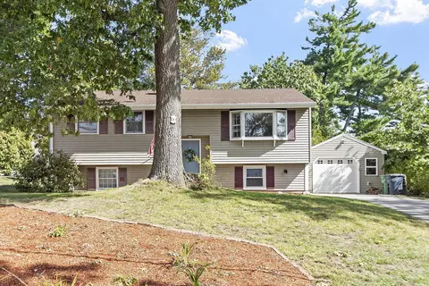 37 White Plains Dr, Nashua, NH 03062