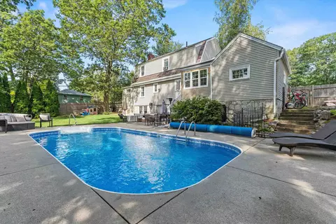 303 Webster St, Manchester, NH 03104