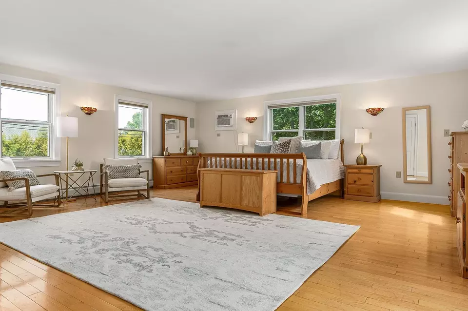 Bedroom - 51 Granite St, Portsmouth, NH 03801 photo 1 of 11