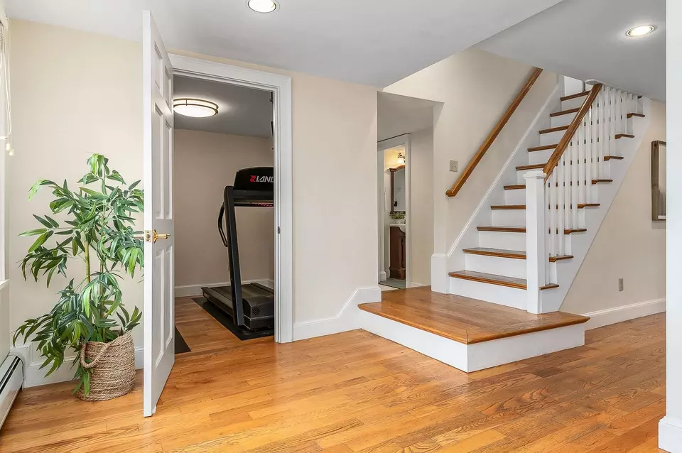 Entry Way - 51 Granite St, Portsmouth, NH 03801 photo 3 of 4