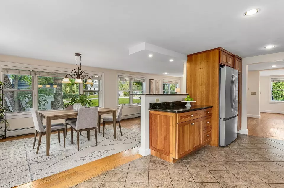 Dining - 51 Granite St, Portsmouth, NH 03801 photo 4 of 4