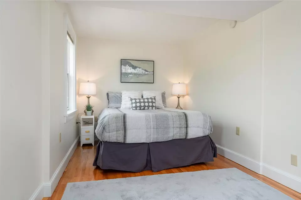 Bedroom - 51 Granite St, Portsmouth, NH 03801 photo 8 of 11