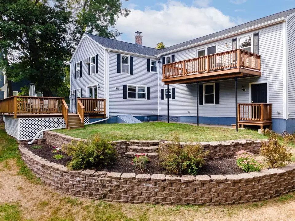 Exterior - 51 Granite St, Portsmouth, NH 03801 photo 5 of 10