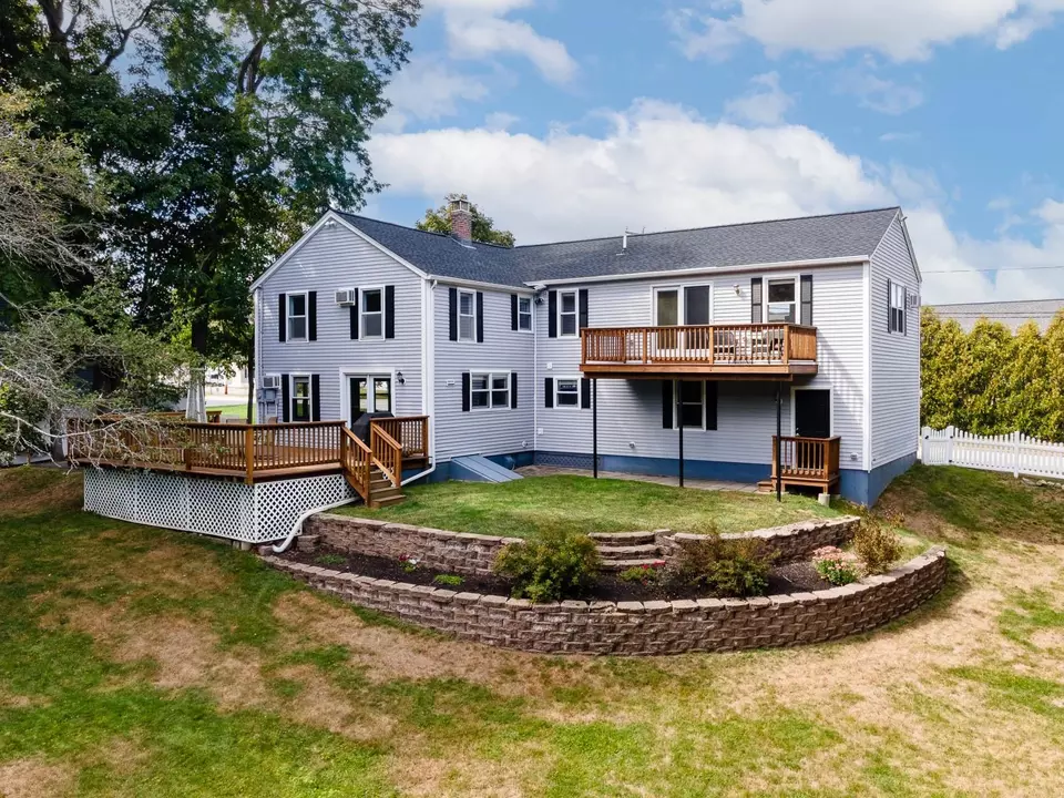 Exterior - 51 Granite St, Portsmouth, NH 03801 photo 4 of 10