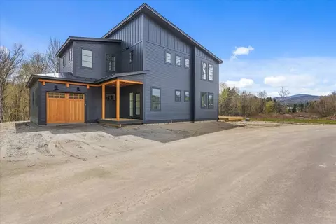24 Rivers Edge Ln #2, Stowe, VT 05672