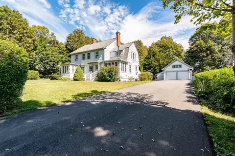 105-107 Mount Vernon St, Dover, NH 03820