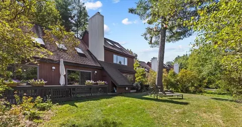 615 Field Rd #73, Stowe, VT 05672