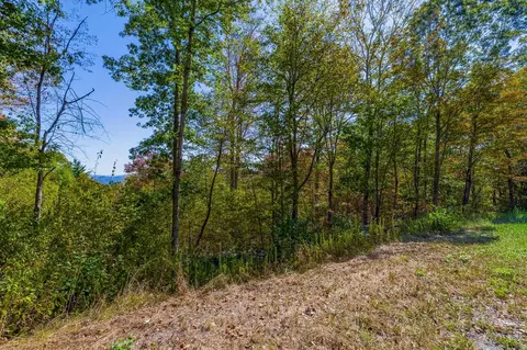 5268 Willard Rd #5268, Hartford, VT 05059