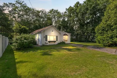 3 Stanwood Rd, Salem, NH 03079