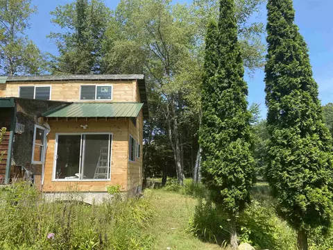 696 Route 100 N, Ludlow, VT 05149