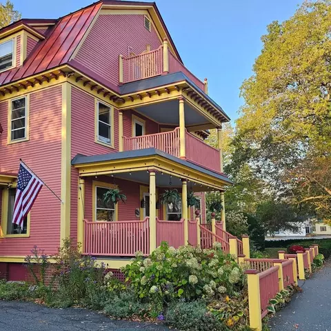 41 Pleasant St, Woodstock, VT 05091