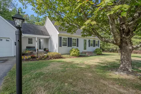 14 Lorraines Ln, Strafford, NH 03884