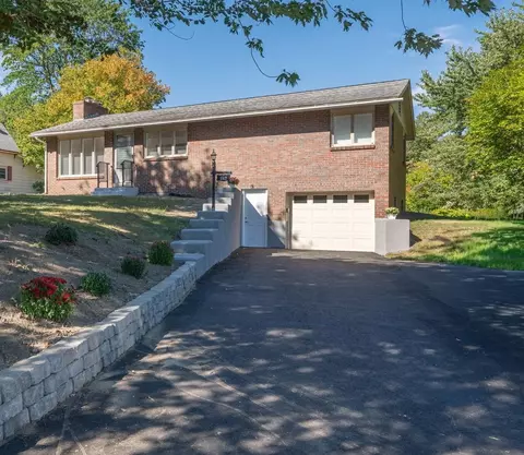 126 Cohas Ave, Manchester, NH 03109